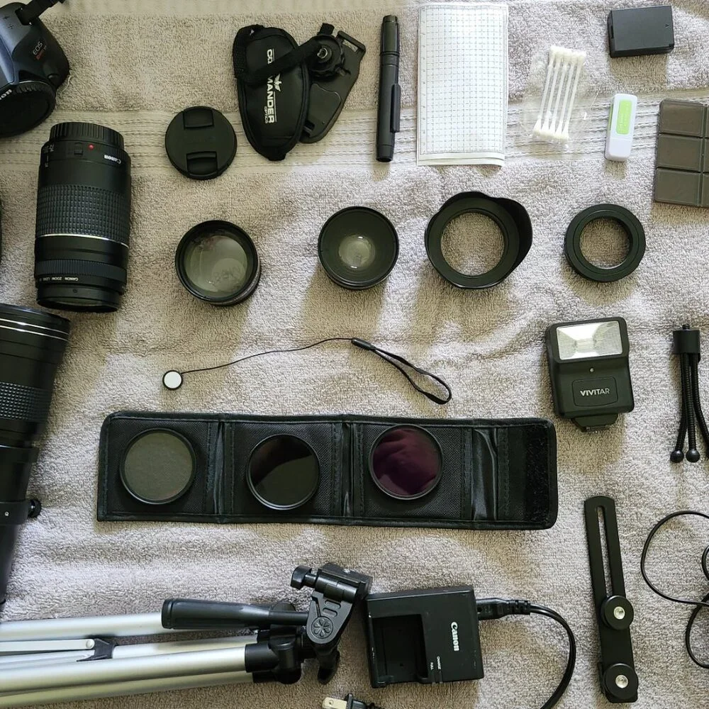 Canon Rebel T7 Bundle.